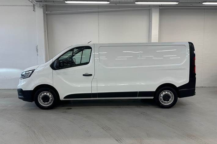 Hvid Renault Trafic fra 2025