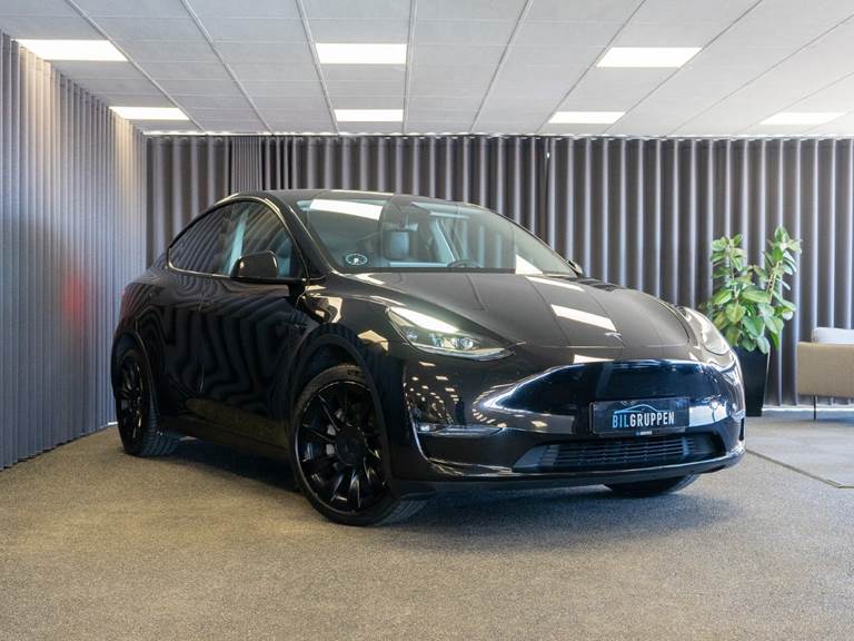 Tesla Model Y Long Range AWD