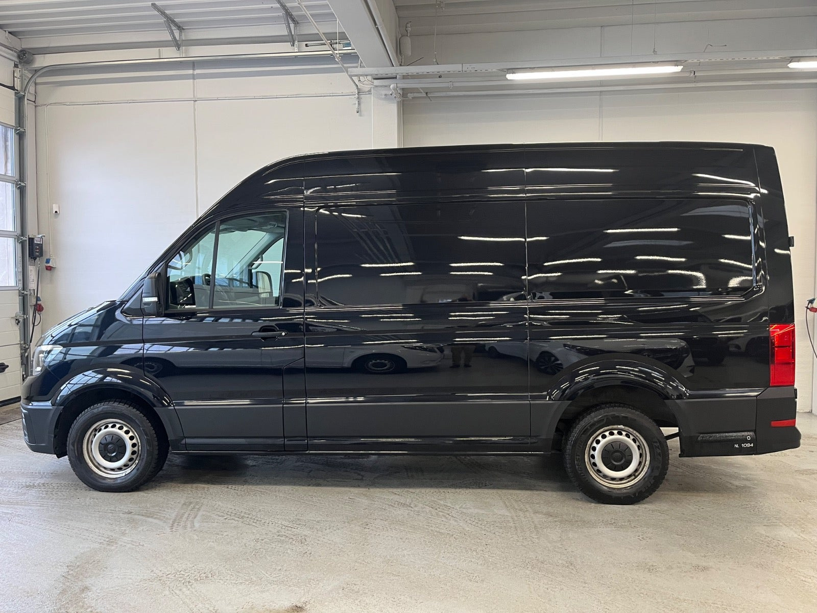 Sort VW Crafter 35 fra 2020