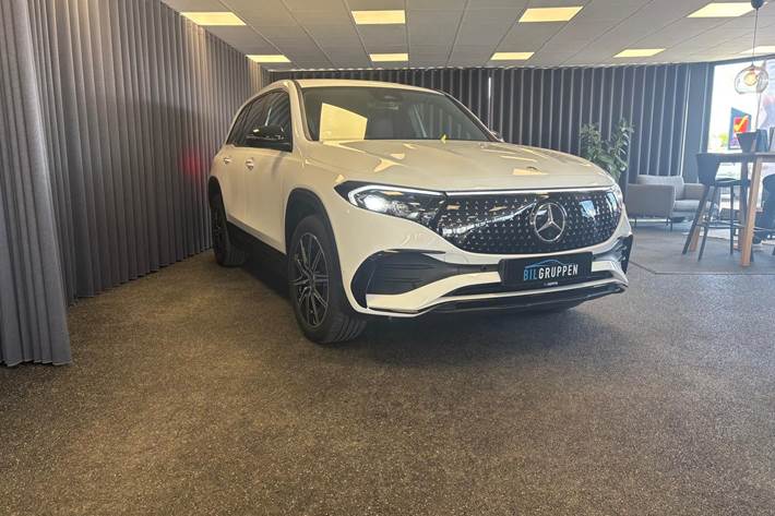 Hvid Mercedes EQB250+ fra 2024