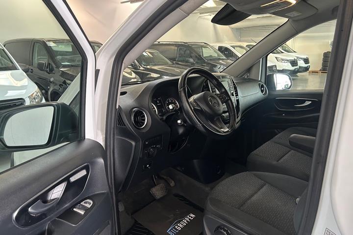 Hvid Mercedes Vito 114 fra 2021