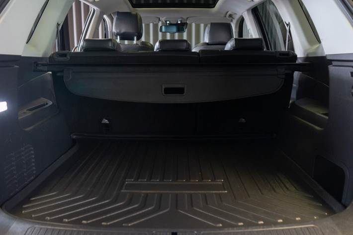 Sort Maxus Euniq6 fra 2022