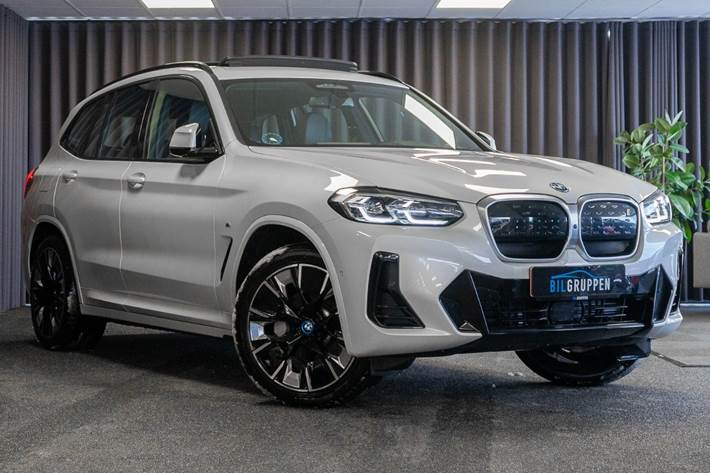 Hvid BMW iX3 fra 2024
