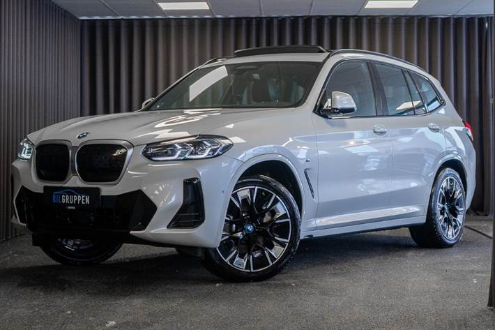 Hvid BMW iX3 fra 2024