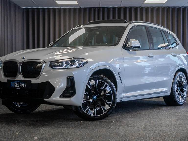 BMW iX3 Charged Plus M-Sport