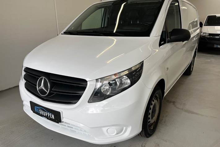 Gul Mercedes Vito 114 fra 2021