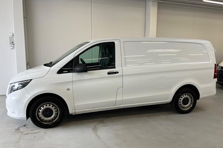 Gul Mercedes Vito 114 fra 2021