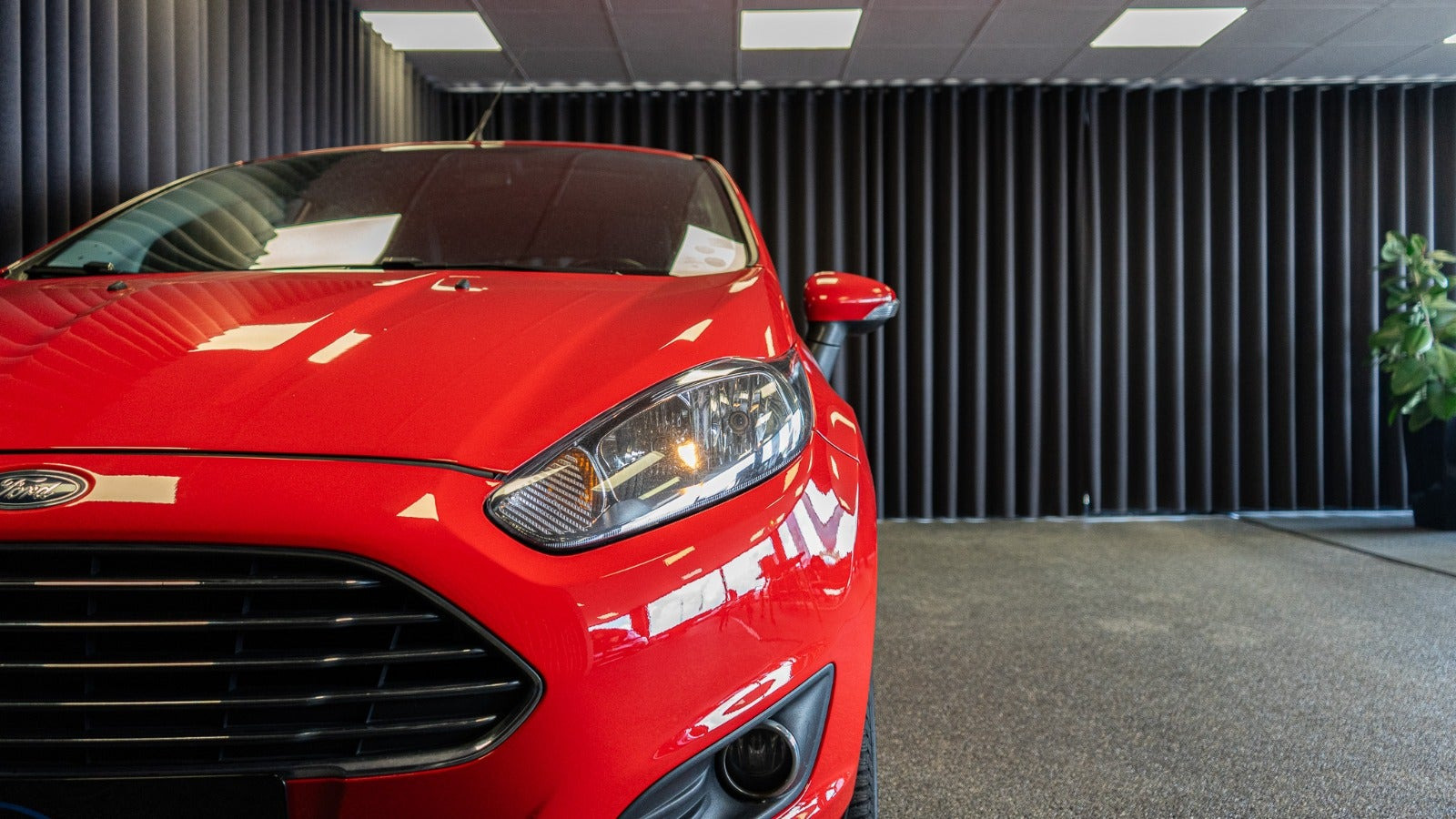 Rød Ford Fiesta fra 2017