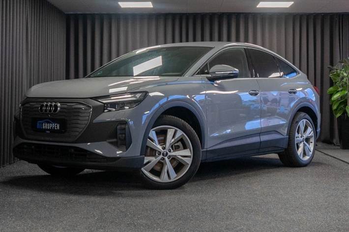 Grå Audi Q4 e-tron fra 2024