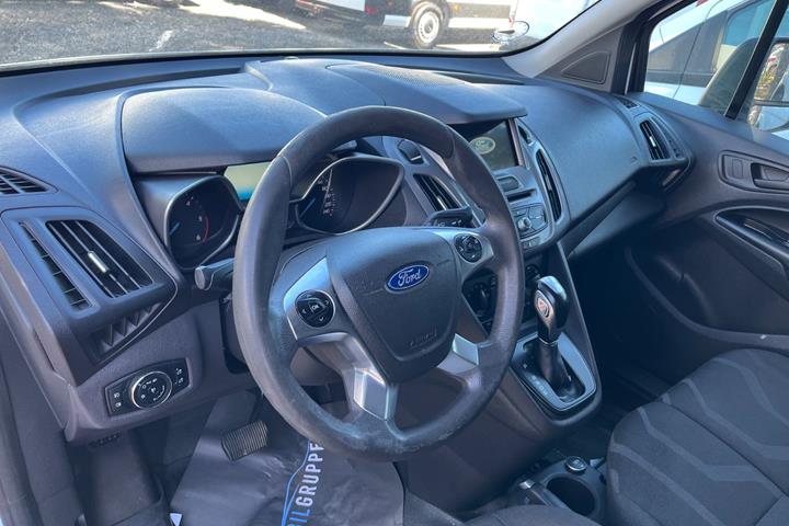 Hvid Ford Transit Connect fra 2017