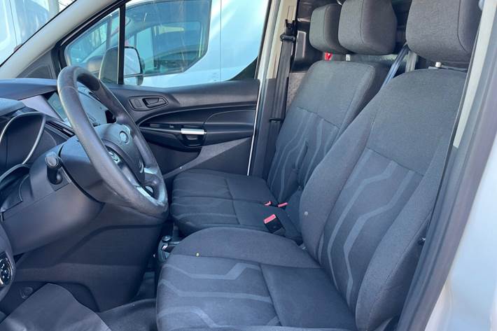 Hvid Ford Transit Connect fra 2017