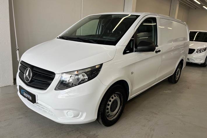Hvid Mercedes Vito 114 fra 2021