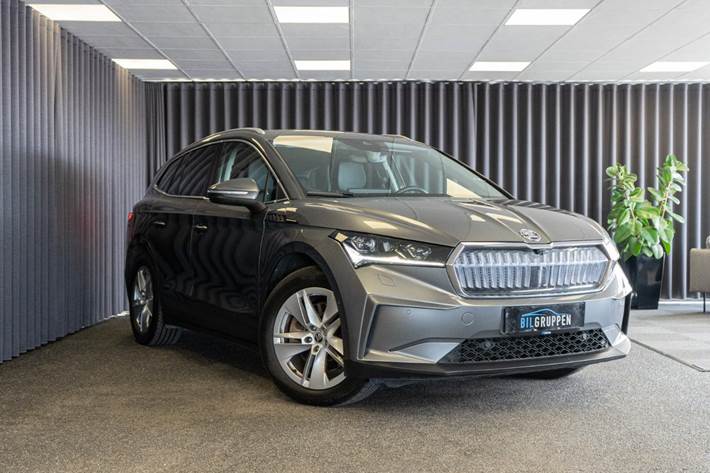 Grå Skoda Enyaq fra 2022