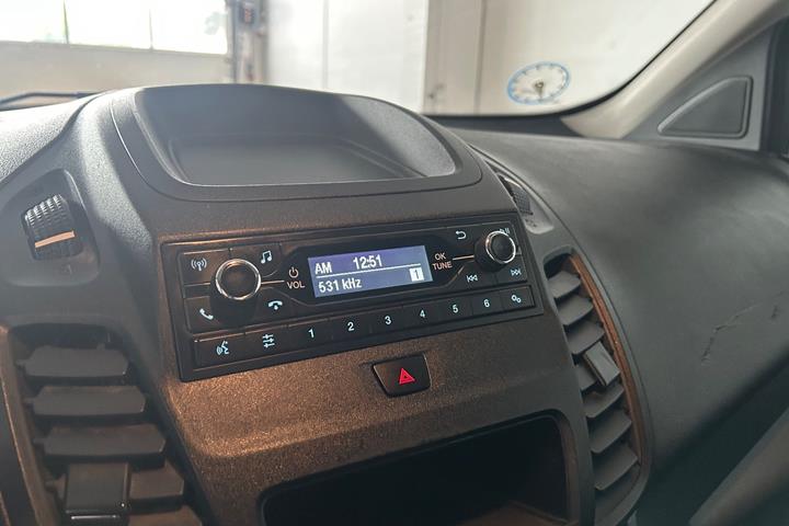 Hvid Ford Transit Connect fra 2018