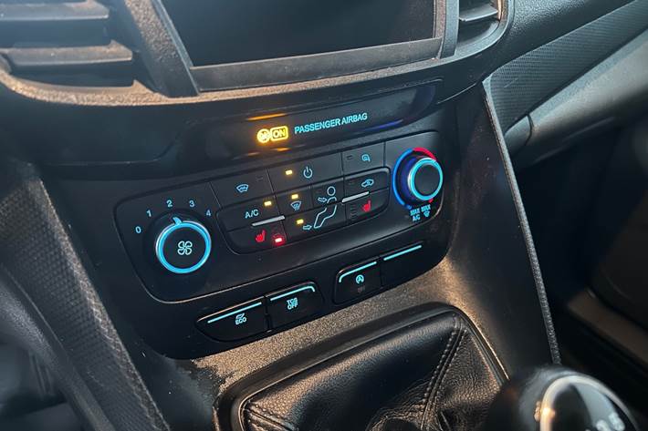 Hvid Ford Transit Connect fra 2018