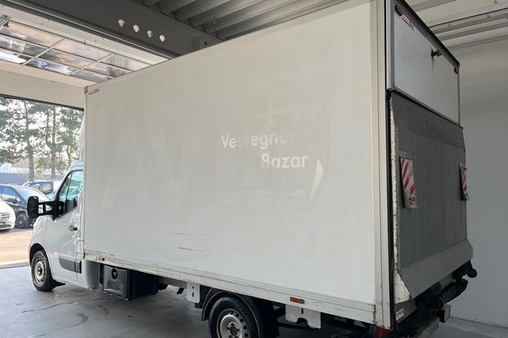 Hvid Renault Master III T35 fra 2018 set udefra
