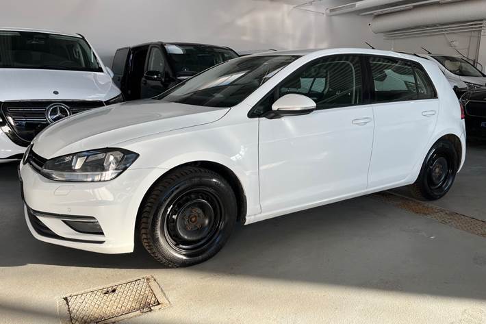 Hvid VW Golf VII fra 2018