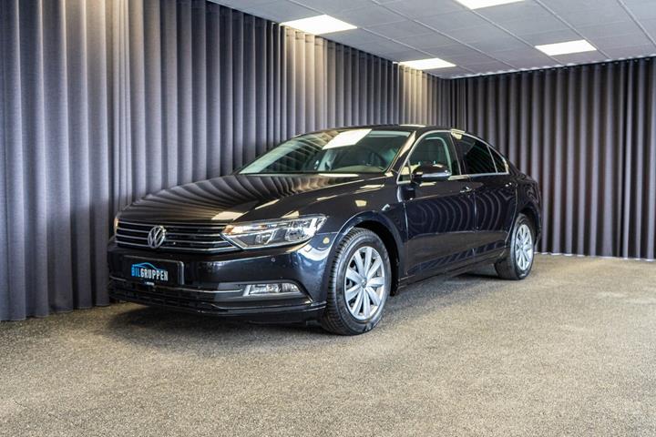 Sort VW Passat fra 2018
