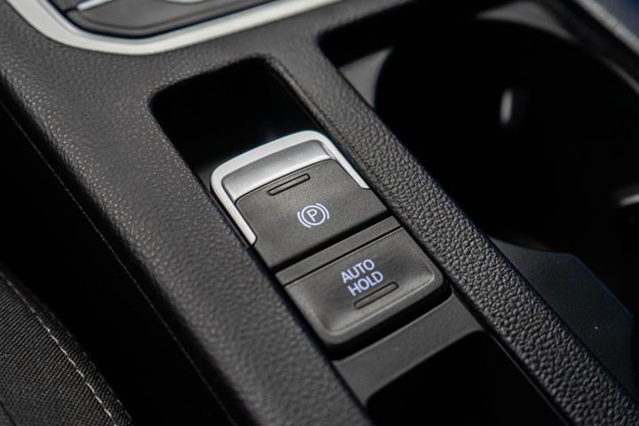 Sort VW Passat fra 2018