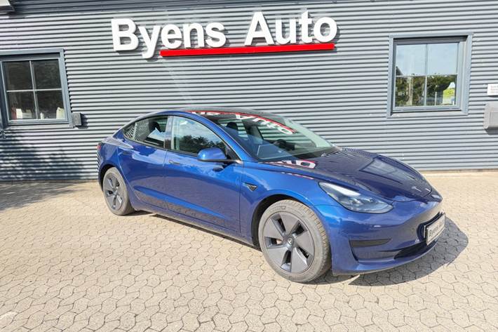 undefined Tesla Model 3 fra 2021 set udefra