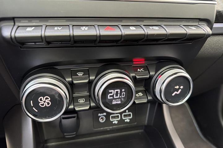 Grå Renault Arkana fra 2022
