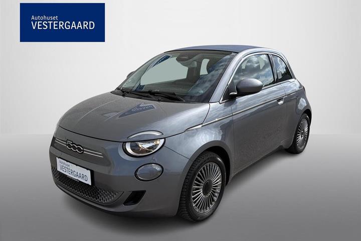 Grå Fiat 500e fra 2023 set udefra