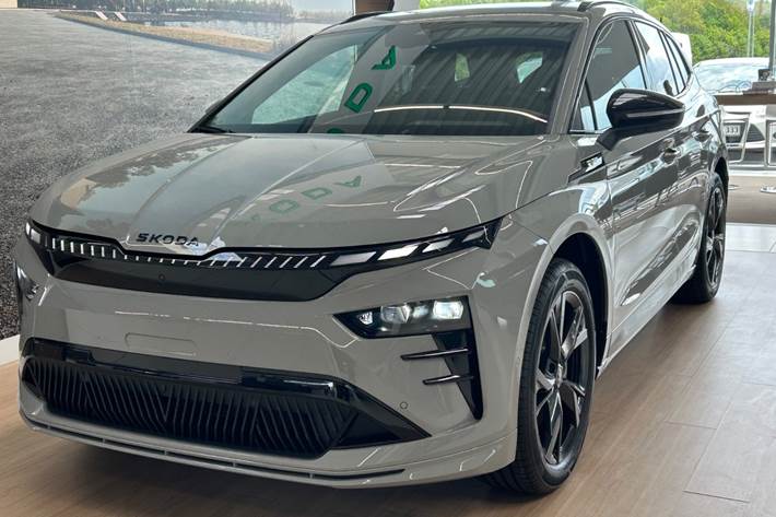 Grå Skoda Enyaq fra 2026