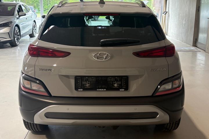 Grå Hyundai Kona fra 2023