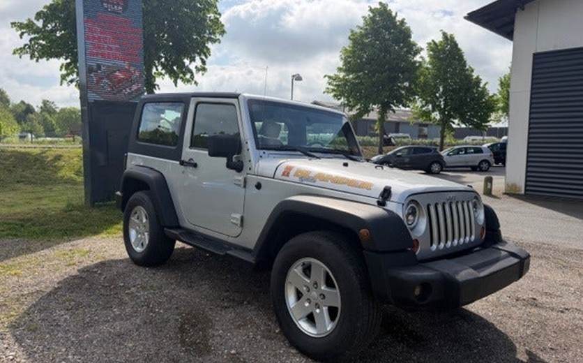 Jeep Wrangler 3,8 Sahara aut.