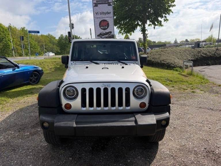 Jeep Wrangler 3,8 Sahara aut.