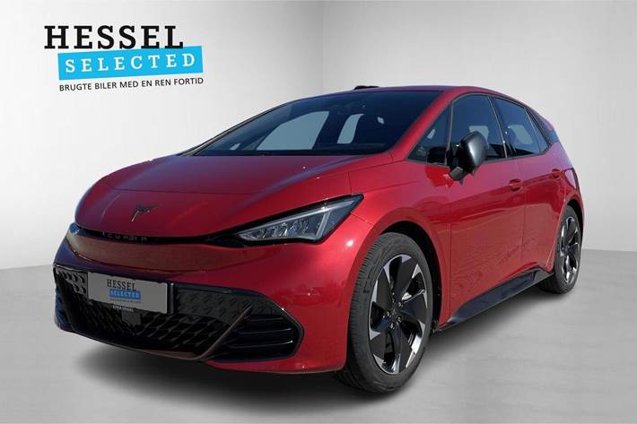 Rød Cupra Born fra 2023 set udefra