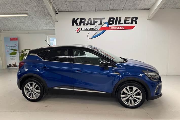 Blå Renault Captur fra 2021