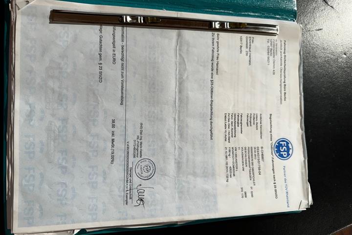 Gul VW Type 1 fra 1981 set udefra