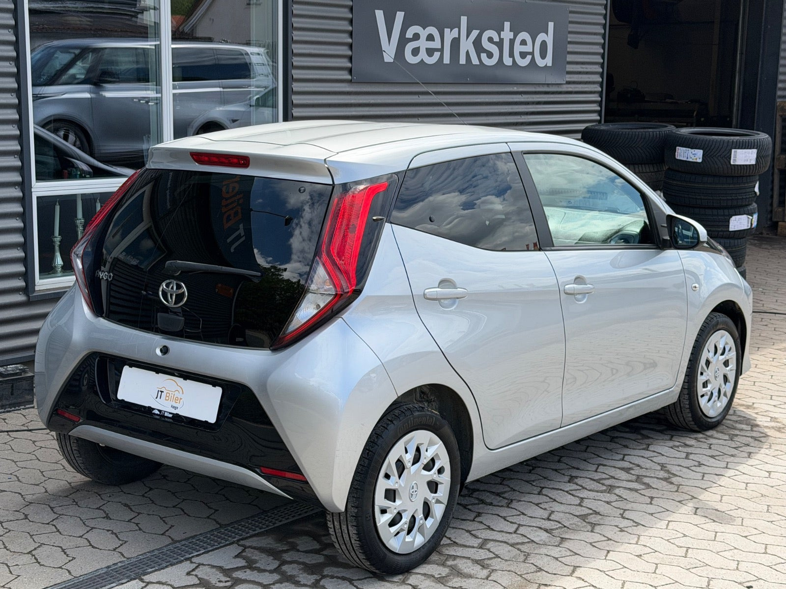 Sølv Toyota Aygo fra 2020