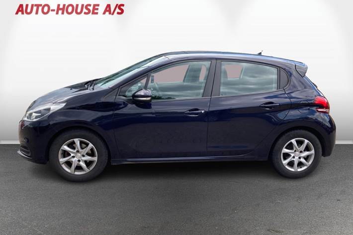 Grå Peugeot 208 fra 2016