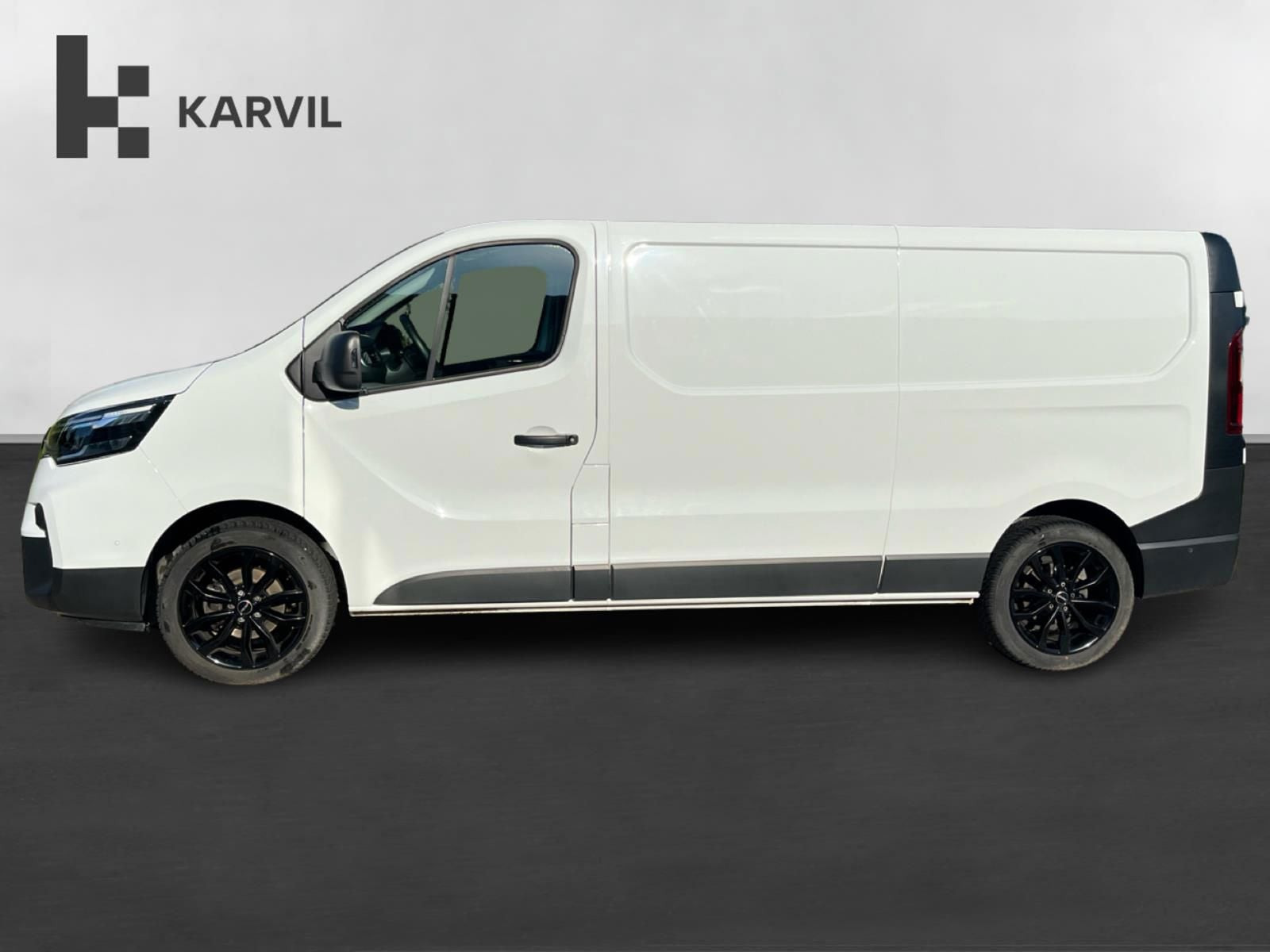 Hvid Nissan Primastar fra 2022