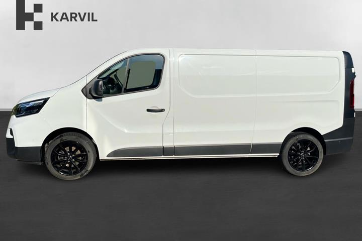 Hvid Nissan Primastar fra 2022
