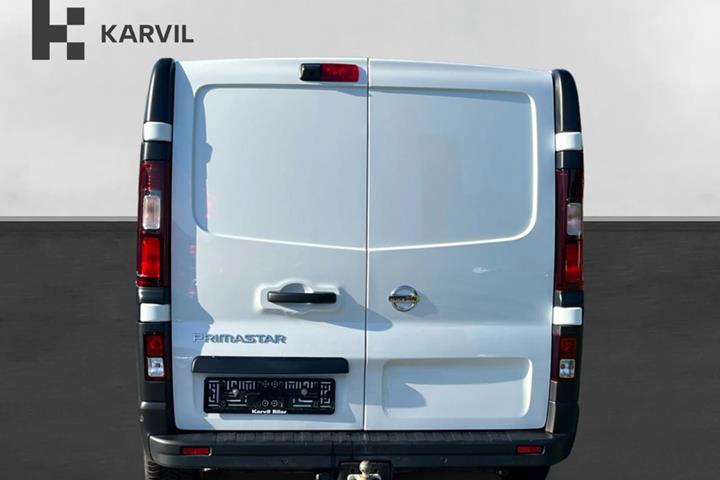 Hvid Nissan Primastar fra 2022