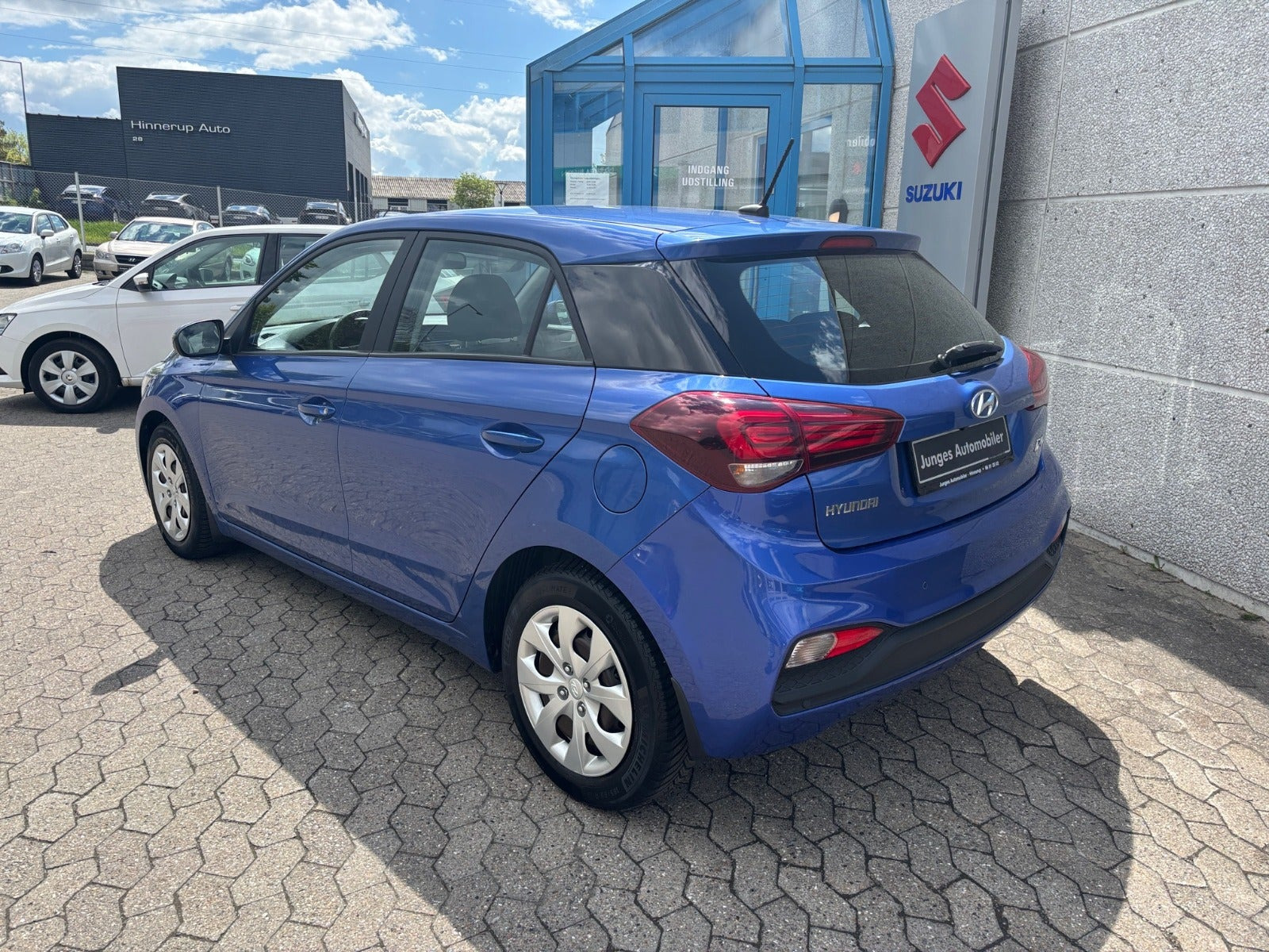 Blå Hyundai i20 fra 2018