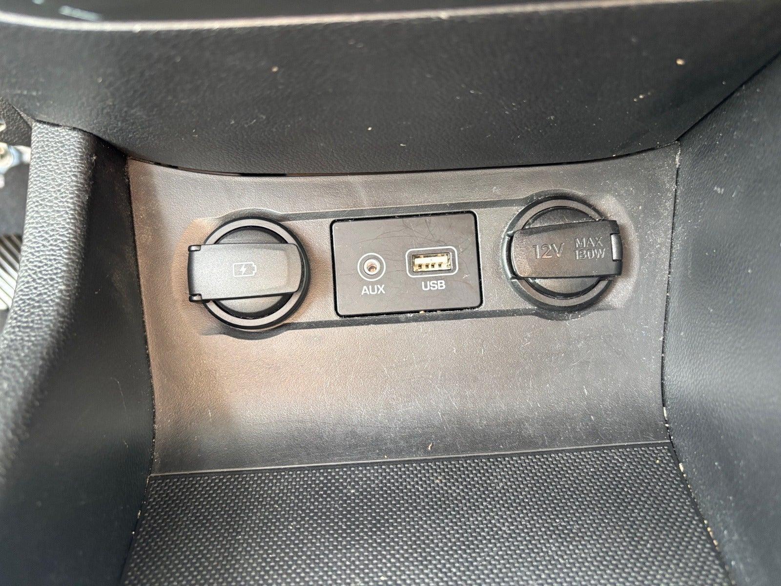 Blå Hyundai i20 fra 2018