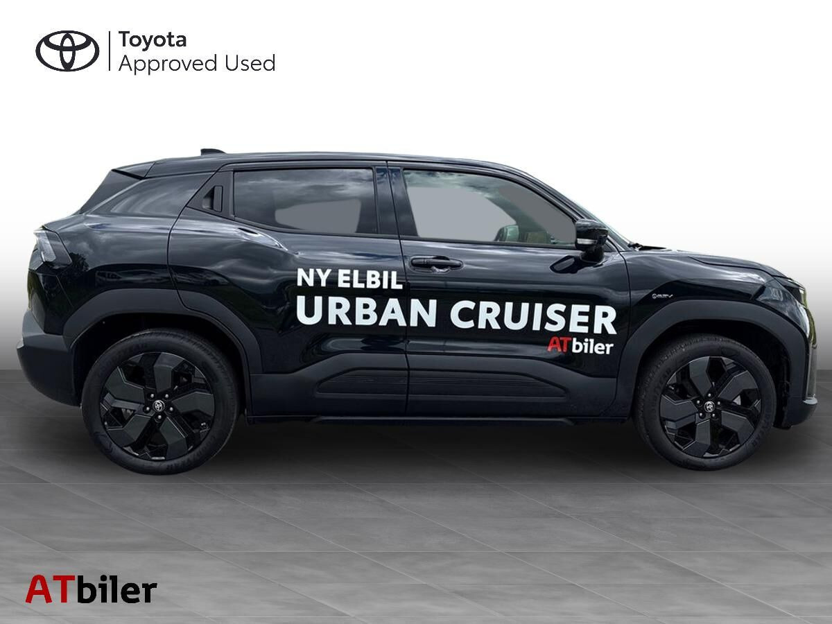 Sort Toyota Urban Cruiser fra 2026