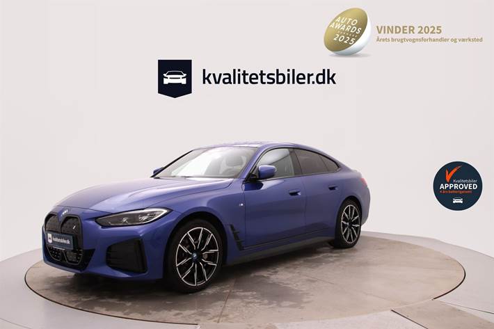 Blå BMW i4 fra 2023