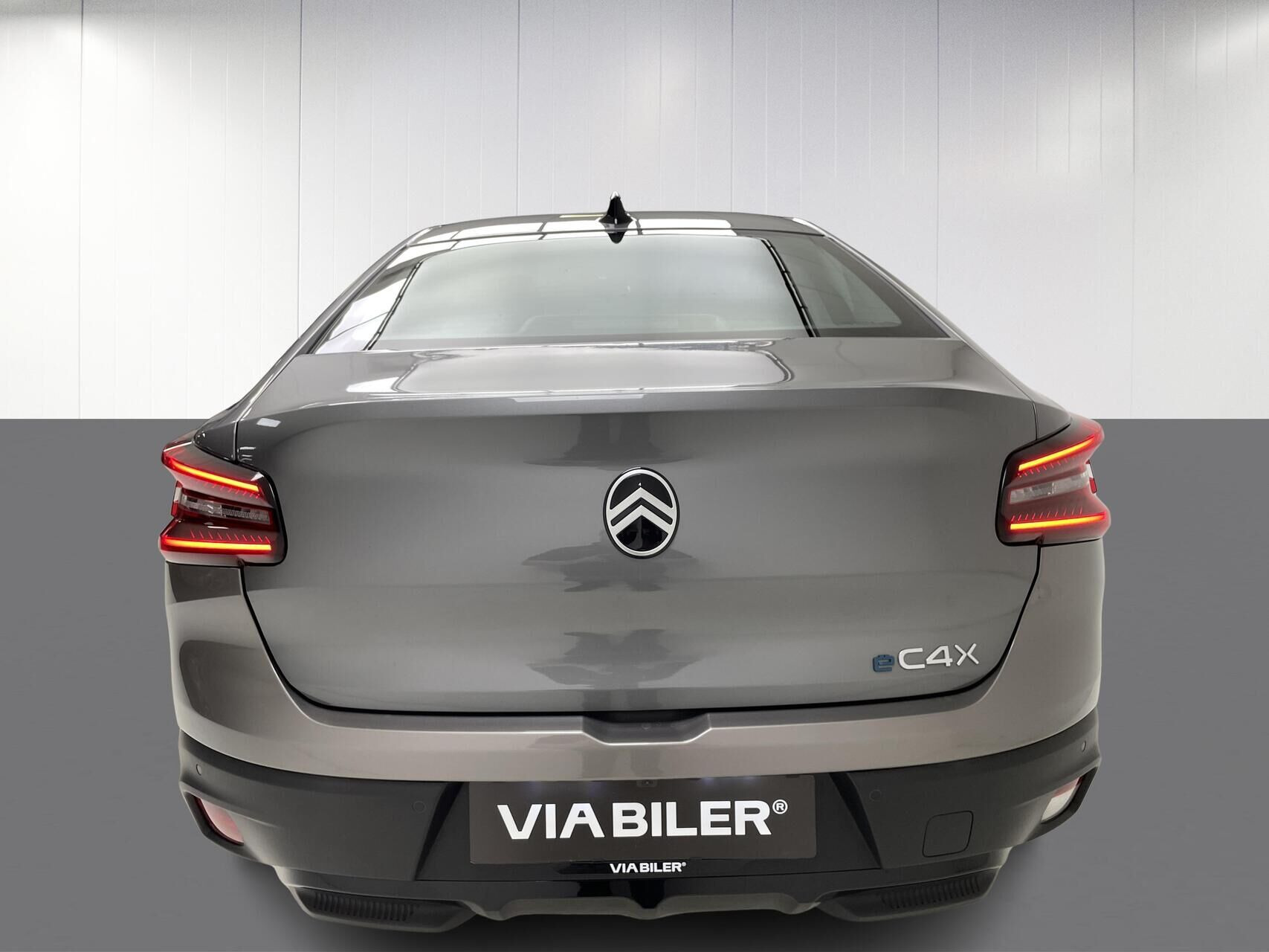 Sort Citroën ë-C4 X fra 2025