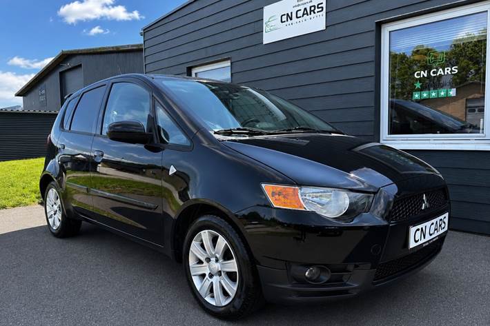Sort Mitsubishi Colt fra 2010