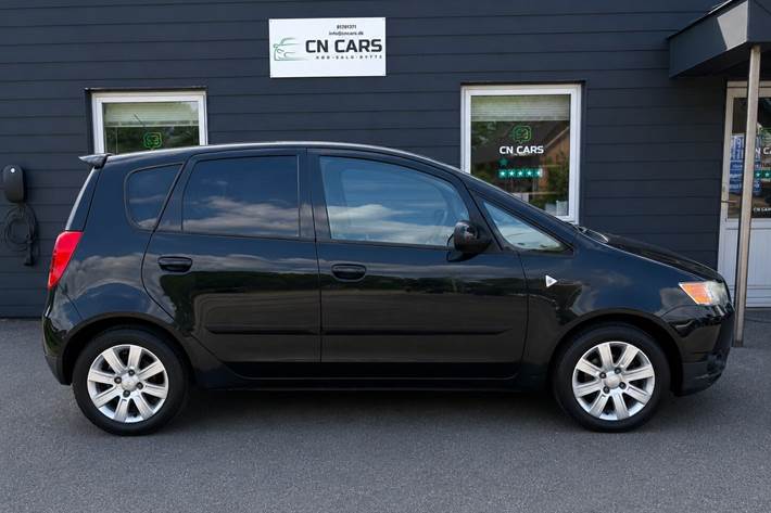Sort Mitsubishi Colt fra 2010