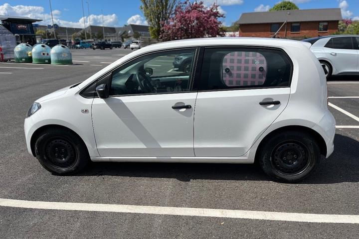 Hvid Skoda Citigo fra 2015