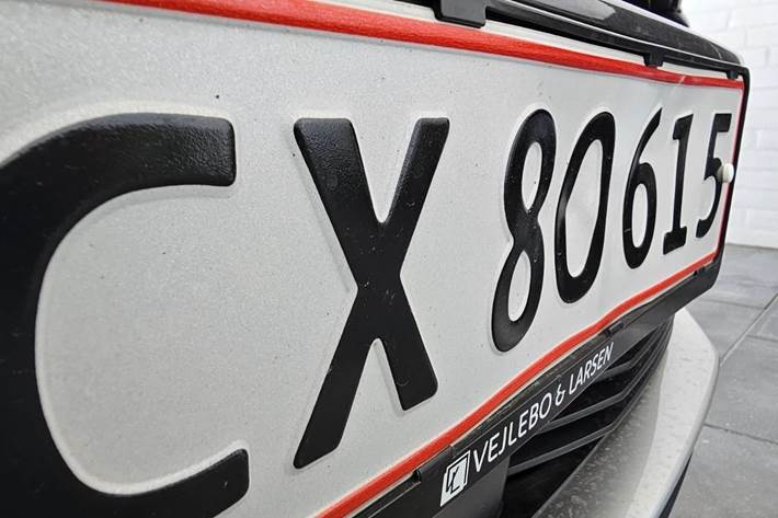 Grå Peugeot 3008 fra 2020