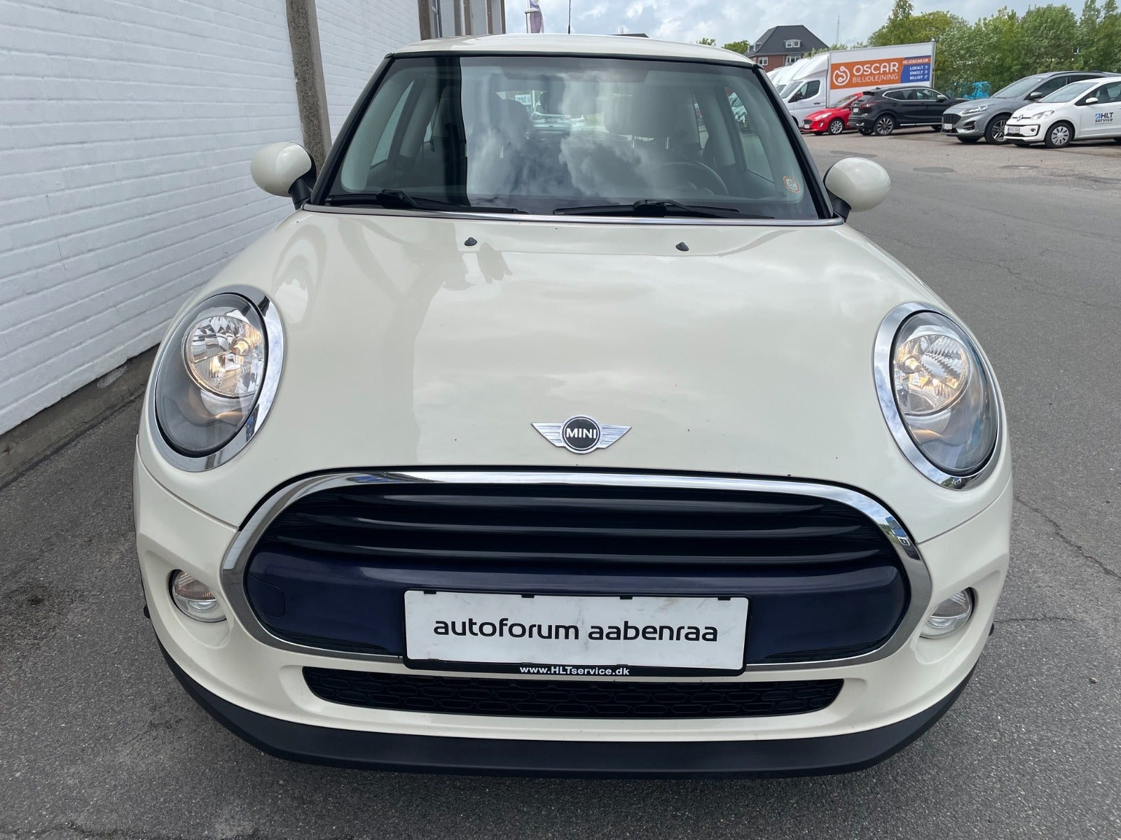 Hvid Mini Cooper fra 2016