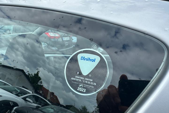Sølv Toyota Aygo fra 2010