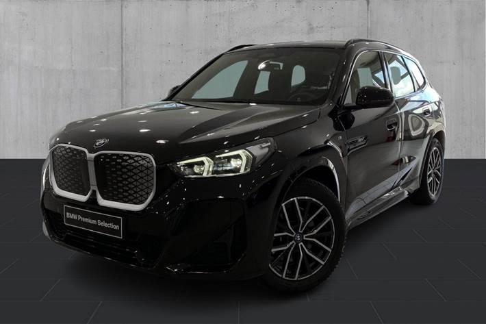 undefined BMW iX1 fra 2025 set udefra